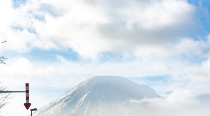 Free Refills – Head Skis Scores Powder in Niseko, Japan